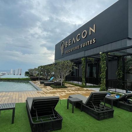 13 Beacon Executive Suites #Rooftoppool #Luxurysuites George Town Extérieur photo